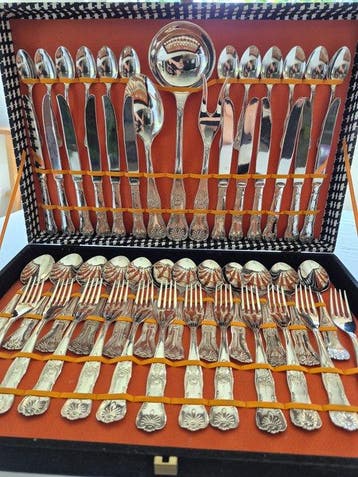 Ménagère pour 12 personnes (51) - Plaqué(e) argent - Italie,