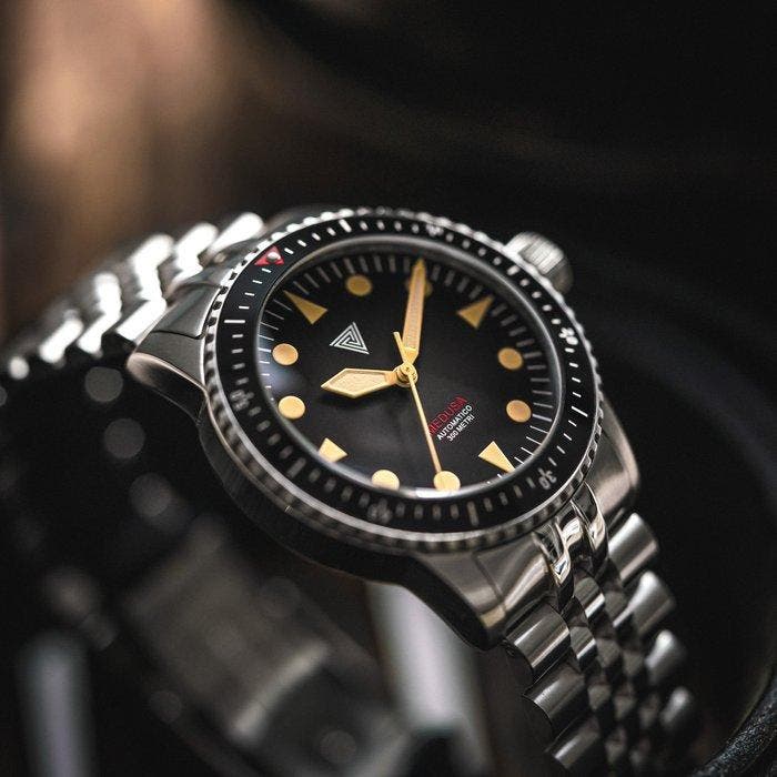Vertigo Watches - Vertigo Medusa Black (NUOVO) - Sans prix, Handtassen en Accessoires, Horloges | Heren