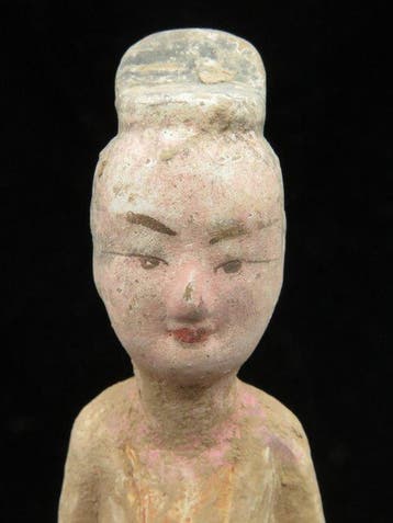 Chinois ancien, empire unifié des Tang Terre cuite