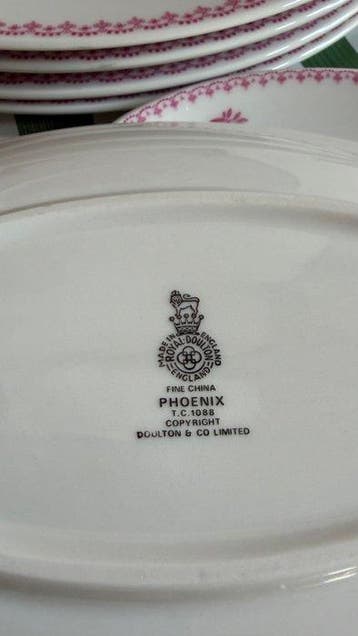 Royal Doulton - Tafelservies (48) - Model PHOENIX,, Antiek en Kunst