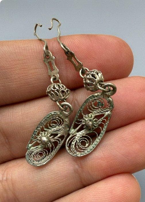 Ambachtelijke en ingewikkelde oorbellen van filigraan zilver, Antiquités & Art, Curiosités & Brocante