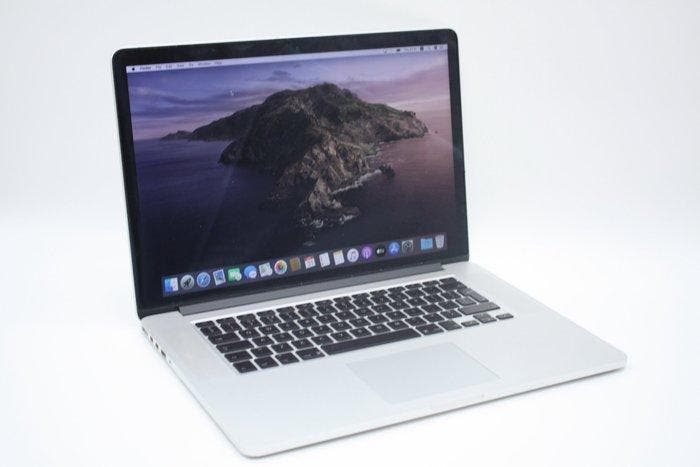 Apple MacBook Pro 15 | Quadcore i7 2.3Ghz CPU | 8GB RAM |, Consoles de jeu & Jeux vidéo, Consoles de jeu | Accessoires Autre