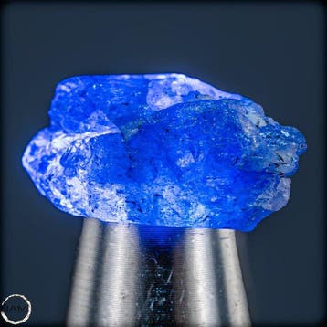 Natuurlijke, zeldzaam heldere tanzaniet – intens blauw ruwe