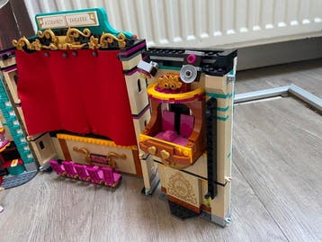 Lego Set - 41714 - Friends - Assembly Theatre