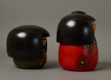 Set van 2 fijne Sosaku Creative Kokeshi inclusief de winnaar