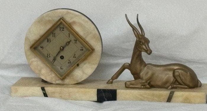 Figurale pendule - Art Deco Marmer, Onyx, Messing -, Antiquités & Art, Antiquités | Horloges