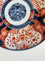 Bord (3) - Porselein - Antique Japanese Imari Po