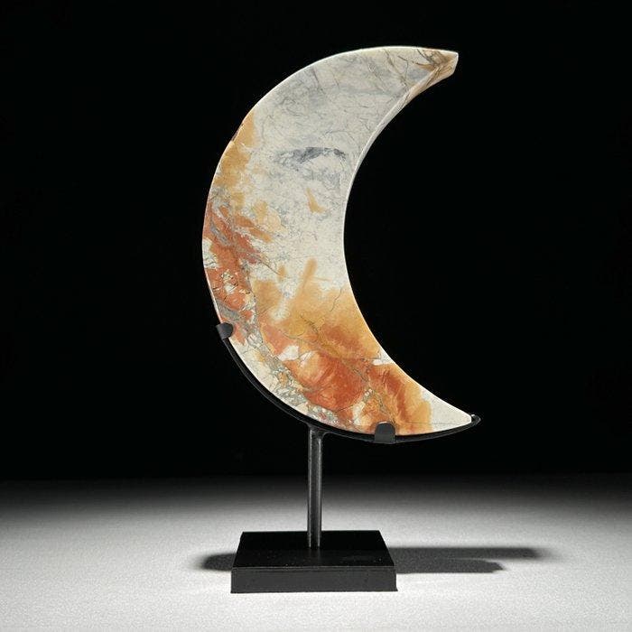 Geen minimumprijs - Prachtige rode Maligano Jaspis Crescent, Antiek en Kunst, Kunst | Designobjecten