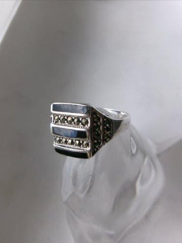 Argent, Onyx et marcasites - Bague - Style Art déco