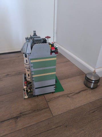 Lego Set - 10185 - Creator Expert - green grocer