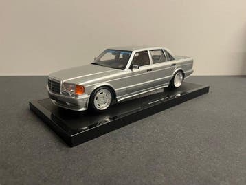 Otto Mobile 1:18 - Modelauto - Mercedes-Benz 560SEL AMG