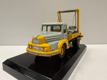 Dinky Toys - Model vrachtwagen - 895 - UNIC Multibucket, Nieuw