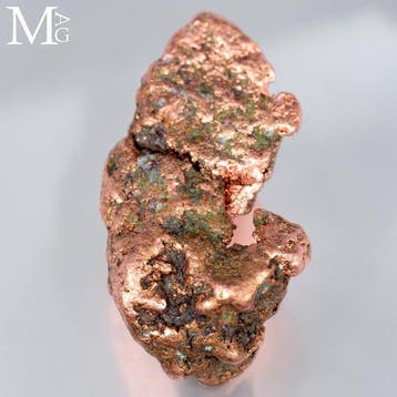 Sans réserve - Cuivre natif avec un riche lustre métallique