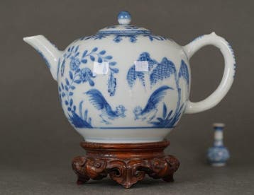 Yongzheng (1722-1735) - Theepot - Grote hanen onder