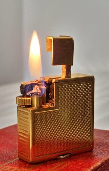 Dunhill - Savory Square Boy - Briquet de poche - Plaqué or, Verzamelen, Nieuw