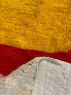 Moderne Marokkaanse Berber-wollen tapijt uit Mrirt -, Huis en Inrichting, Stoffering | Tapijten en Vloerkleden, Nieuw