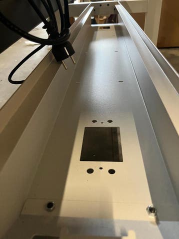 Steelcase Ology Duo Bureau - Elektrisch Verstelbaar, Verzenden, In hoogte verstelbaar, Zo goed als nieuw