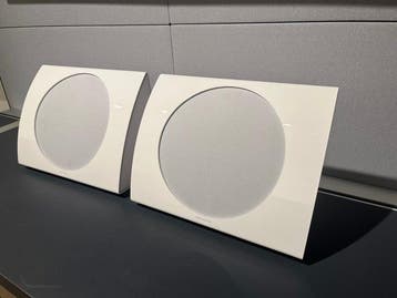 Bang & Olufsen - BeoLab 17 White Edition + Wall Brackets, Nieuw