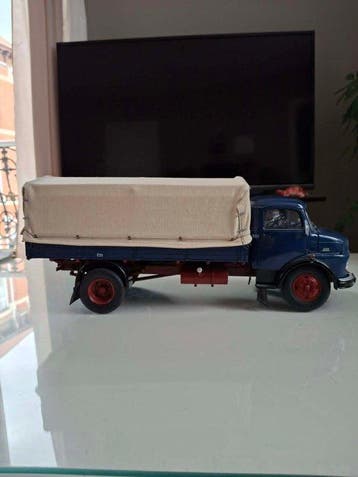 Schuco 1:18 - Camion miniature - Mercedes L 322 camion bâché