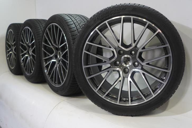 Porsche Cayenne E3 21 inch velgen Pirelli Winterbanden Origi, Auto-onderdelen, Banden en Velgen, Ophalen of Verzenden