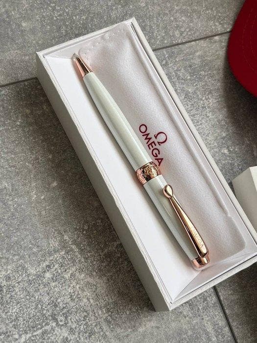 Omega New Ballpoint Pen in box + Omega Cap Hat - Pen, Antiquités & Art, Antiquités | Jouets