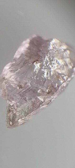 Diamant Kristal - Hoogte: 2.05 mm - Breedte: 3.21 mm- 0.05 g
