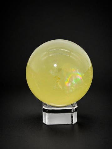 Premium Citrine Sphere – Zachte citroenkleur en glanzende