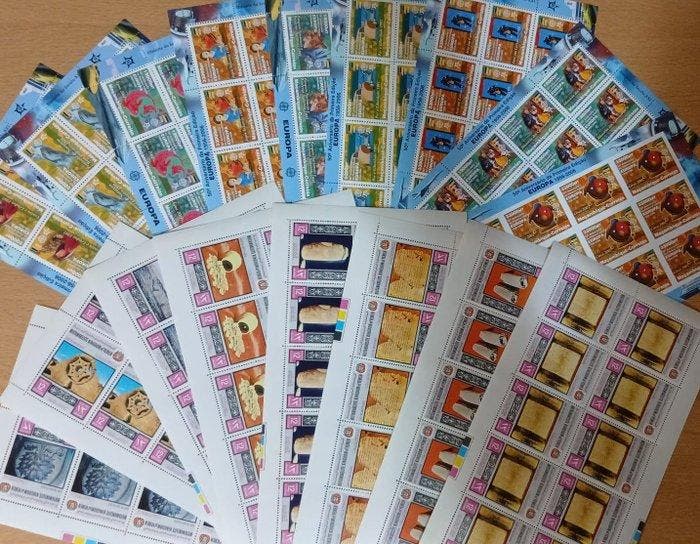 Monde - Lot international – 330 pièces, comprenant, Timbres & Monnaies, Timbres | Amérique