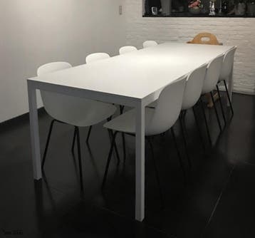 Houten tafel met metalen onderstel - Design tafels, Huis en Inrichting, Nieuw