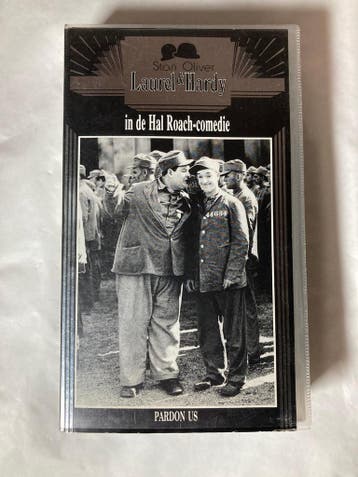 LAUREL & HARDY IN DE HAL ROACH-COMEDIES PARDON US (VHS), Gebruikt