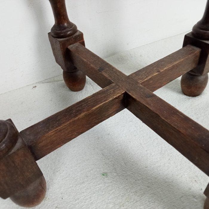 Bijzettafel - Met gedraaide poten - Eik - Amsterdamse School, Antiek en Kunst, Curiosa en Brocante