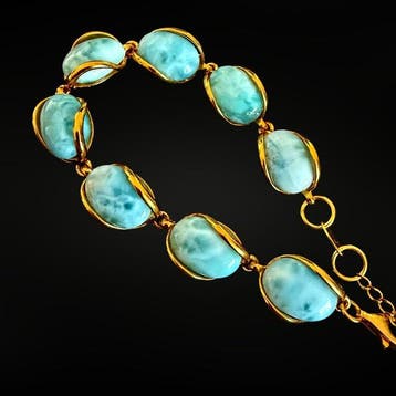 Luxe armband van Larimar en goud - schat der Caraïben