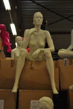 *TIP*  zittende Damesfiguren van exclusief A-merk, Ophalen of Verzenden