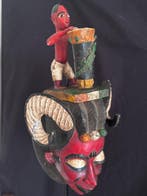 Masque de cérémonie - masque Yaouré joueur de tam tam -