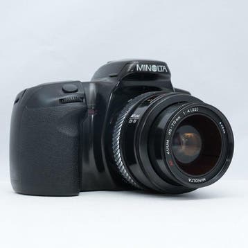 Minolta 303si + AF ZOOM 35-70mm F4 Appareil photo, Nieuw