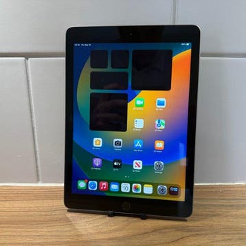 Apple iPad (5th Generation) 128GB Wifi - Mobiele telefoon