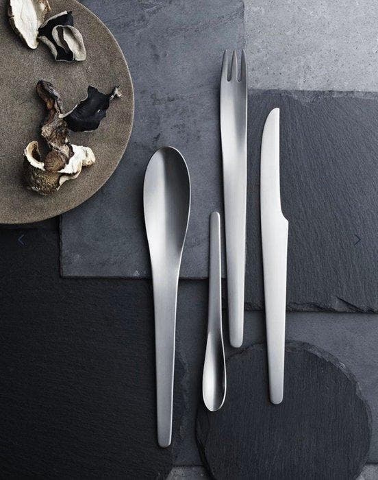 Georg Jensen - Arne Jacobsen - Bestekset voor 6 personen, Antiquités & Art, Antiquités | Meubles | Chaises & Canapés