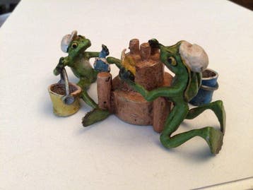 Sculpture, Le château de sable - 4 cm - Bronze peint à froid