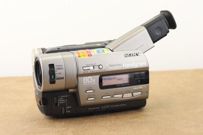 Sony CCD-TR913E HI8 XR/video8 with NightShot Videocamera, Collections, Appareils photo & Matériel cinématographique