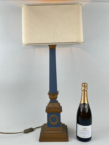 Tafellamp - Messing - Een grote lamp in Empire-stijl, Antiek en Kunst