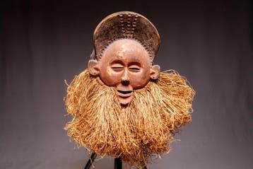 Inwijdingsmasker met raffia-kraag - Ndeemba - Yaka - DR