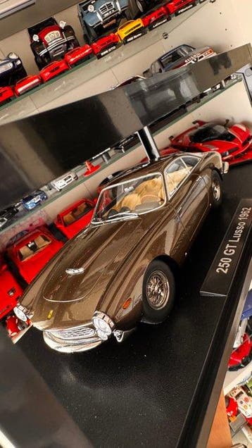 KK-Scale 1:18 - Modelauto - Ferrari 250 GT Lusso (1962)