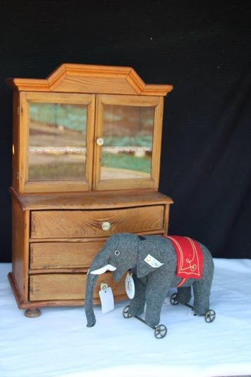 Steiff: Vilten olifant op wielen, replica 1914, Grijs 22,