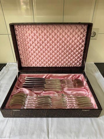 Hutschenreuther - Ménagère pour 6 personnes (30) - Modèles