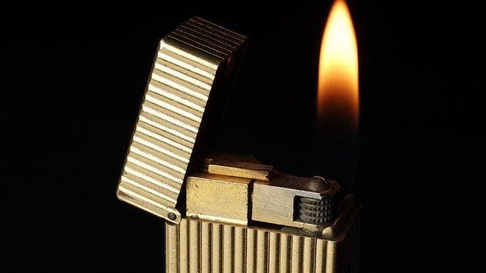 Dunill - Lines Pattern Rollagas Lighter - Zonder, Verzamelen, Rookartikelen, Aanstekers en Luciferdoosjes