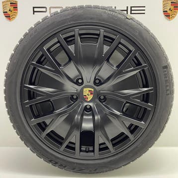 Porsche Taycan SportTurismo 20Turbo S Aero met winterbanden, Ophalen, Banden en Velgen