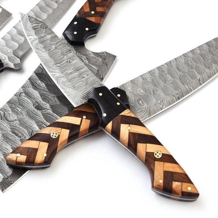 Keukenmes - Chefs knife - Gevouwen staal, hout en olijfhout, Antiek en Kunst, Antiek | Keukengerei
