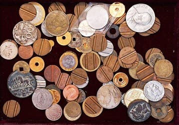 Monde. Token & Medals Lotto di 90 gettoni e medaglie, di