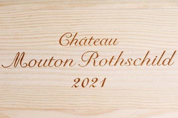 2021 Château Mouton Rothschild - Pauillac 1er Grand Cru, Verzamelen, Wijnen, Nieuw