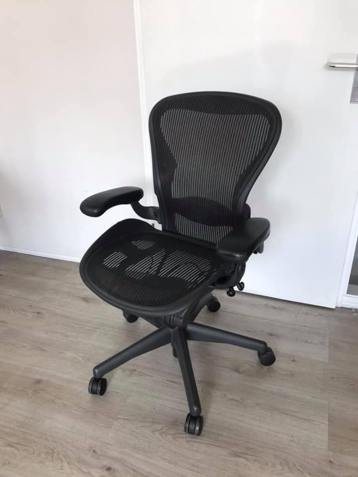 Refurbished Herman Miller Aeron Full Option, Huis en Inrichting, Bureaustoelen, Bureaustoel, Zwart, Zo goed als nieuw, Ergonomisch